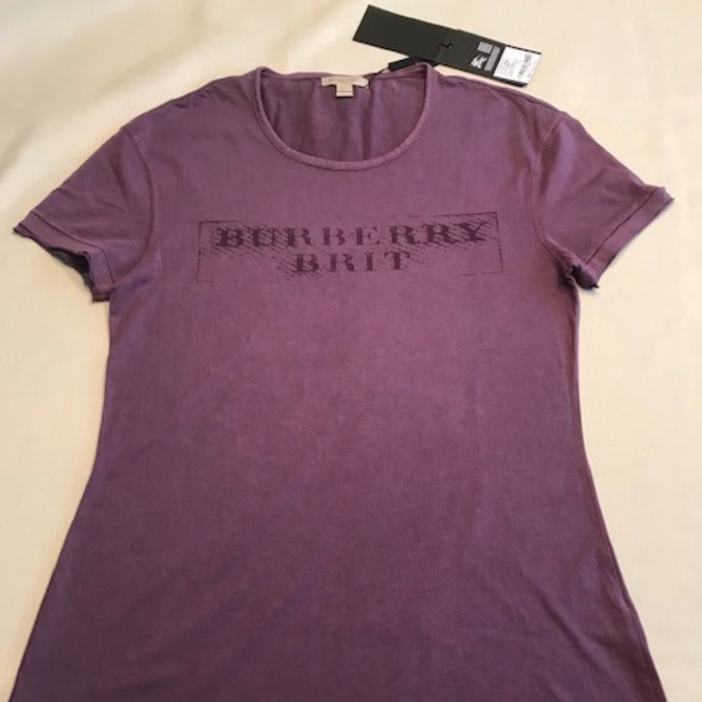 Burberry T-shirt - preowned/ excellent condition